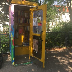 Bücherschrank, Offenes Tauschregal, Telefonzelle, Bücherzelle, Büchertausch, Dresden, Tausch, Bücher, Buch, Buchtausch,