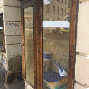 Bücherschrank, Offenes Tauschregal, Telefonzelle, Bücherzelle, Büchertausch, Dresden, Tausch, Bücher, Buch, Buchtausch, Neustadt