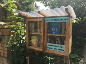 Little Free Library, Bücherschrank, Offenes Tauschregal, Telefonzelle, Bücherzelle, Büchertausch, Dresden, Tausch, Bücher, Buch, Buchtausch,